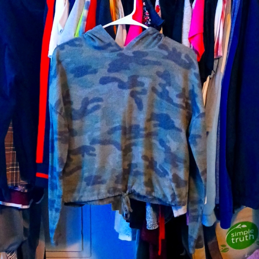 Camo drawstring sweater